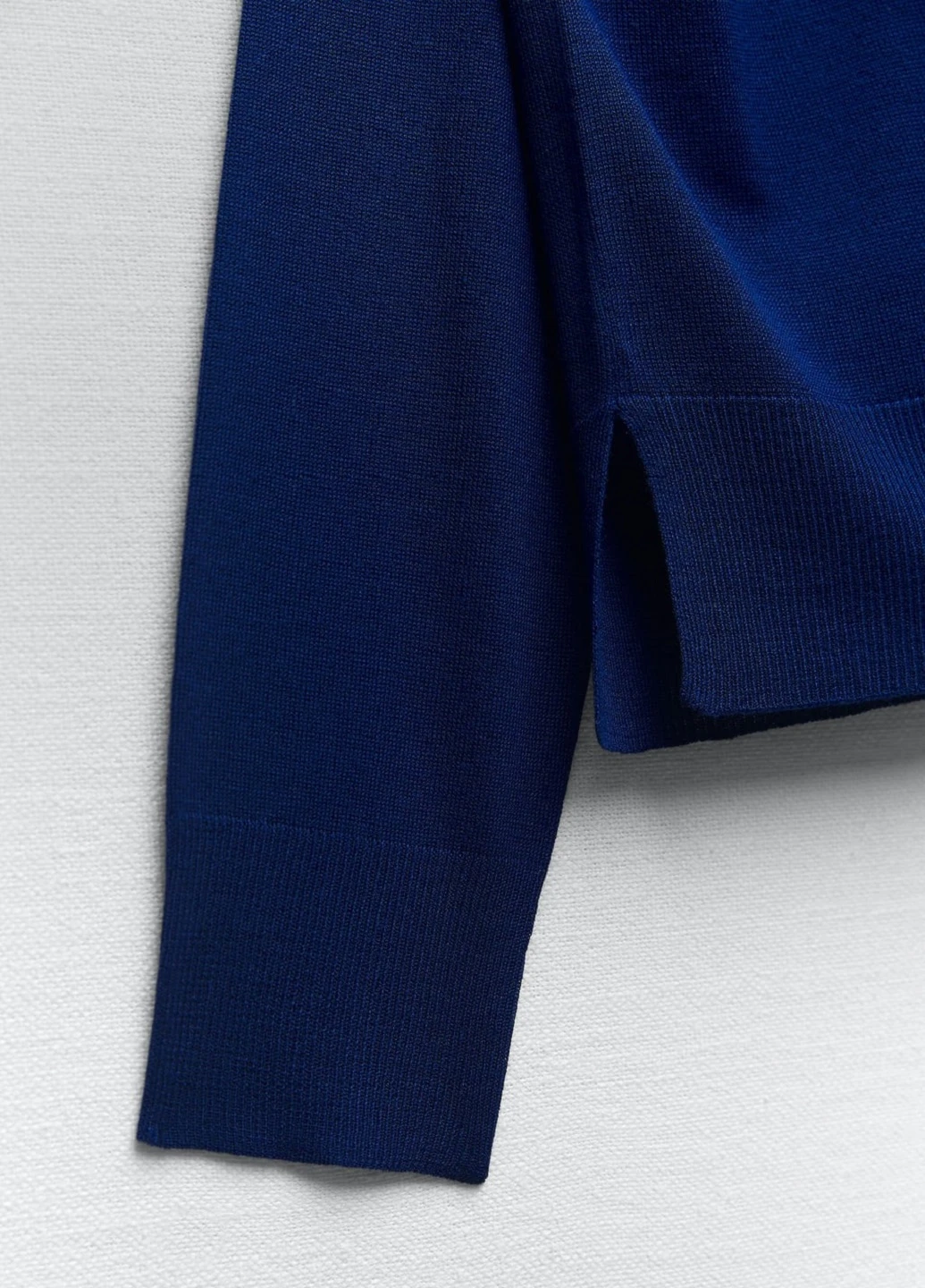 Темно-синій демісезонний светр Zara