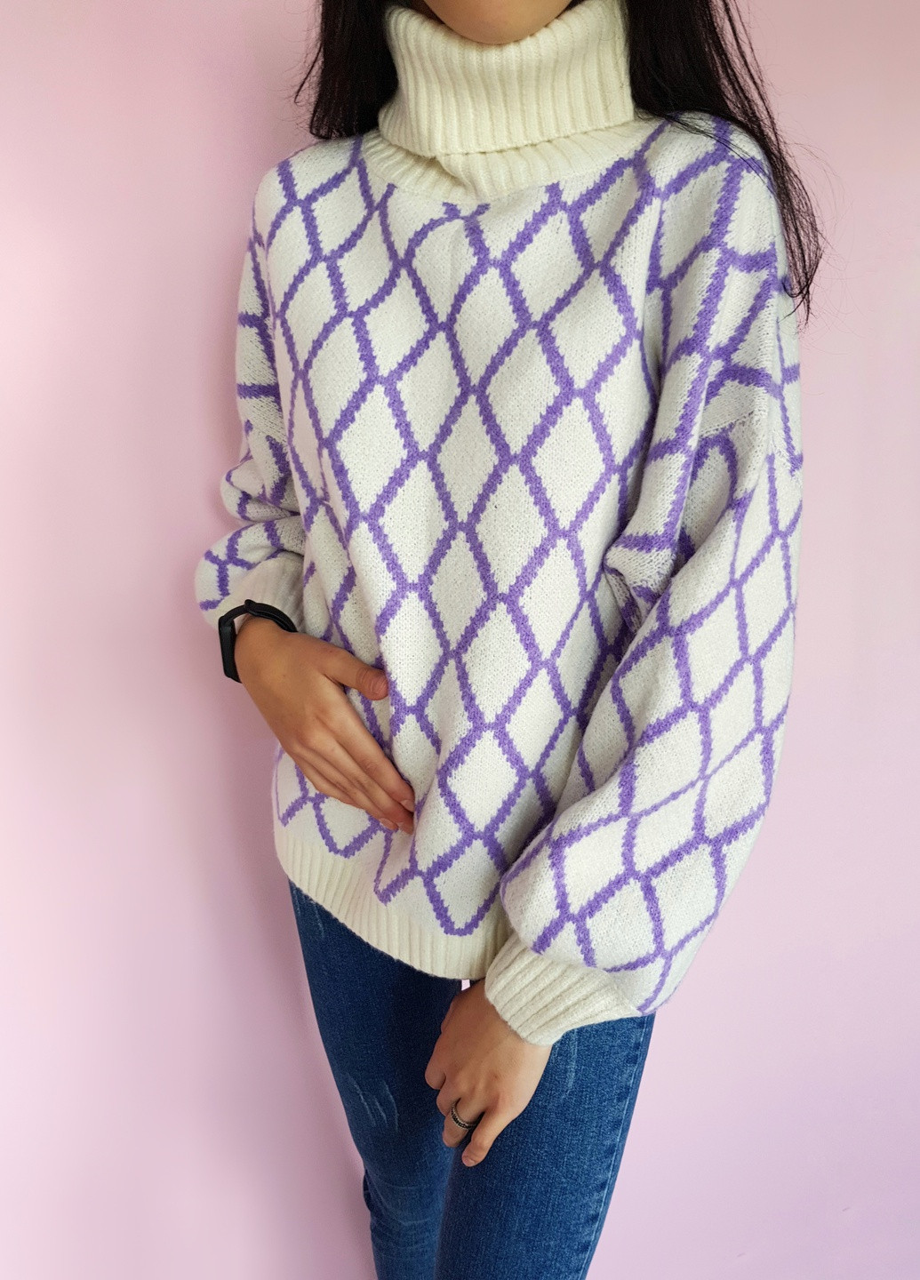 Молочный свитер женский оверсайс в узор молочный с сиреневым Flex moda