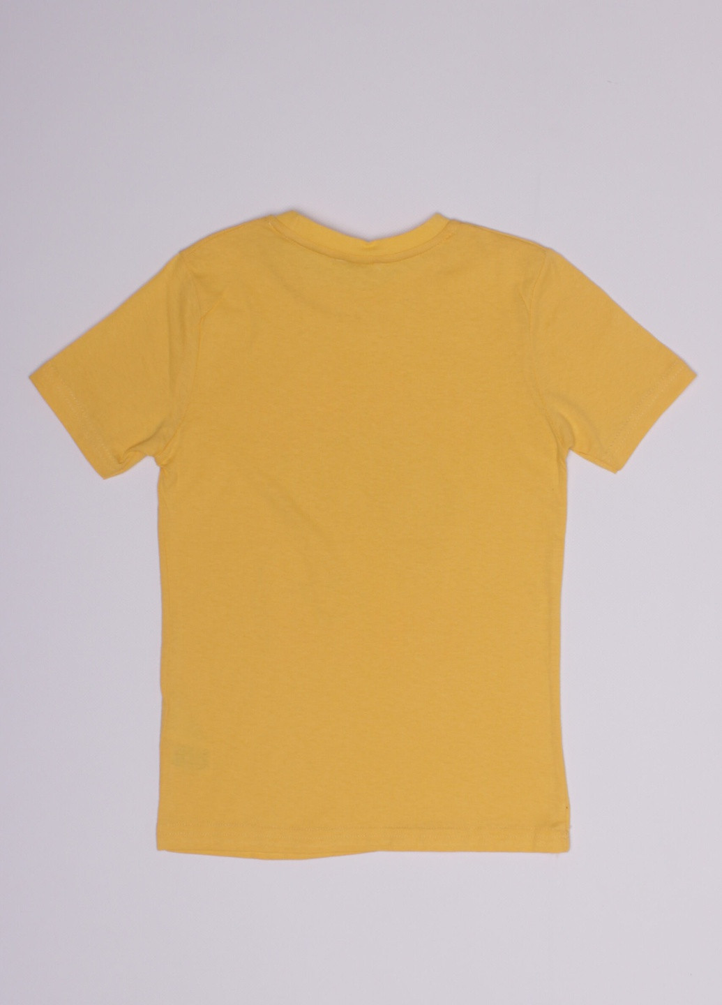 Желтая летняя футболка для мальчика ALG