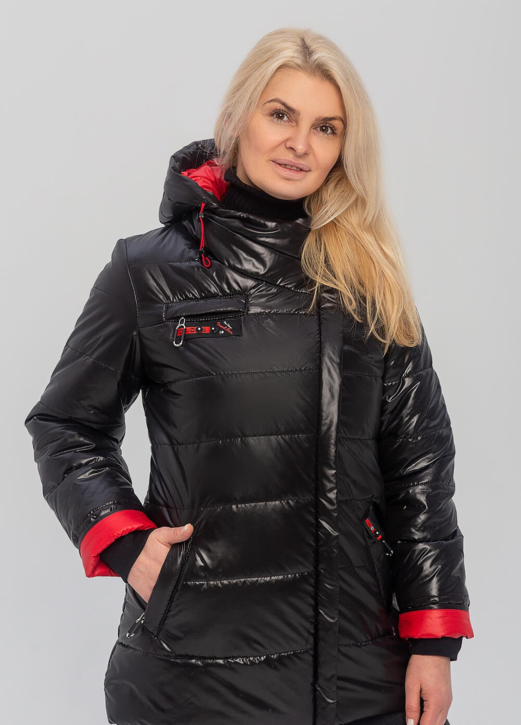 Чорна демісезонна жіноча демісезонна куртка мартіна з поясом MioRichi