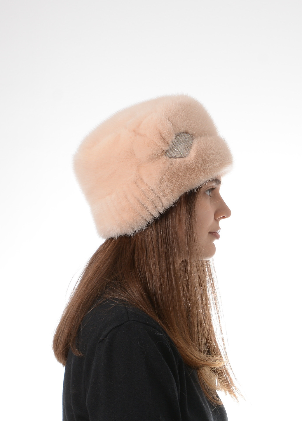 Зимова тепла жіноча шапка-кубанка з хутра норки Меховой Стиль стелла (257296590)