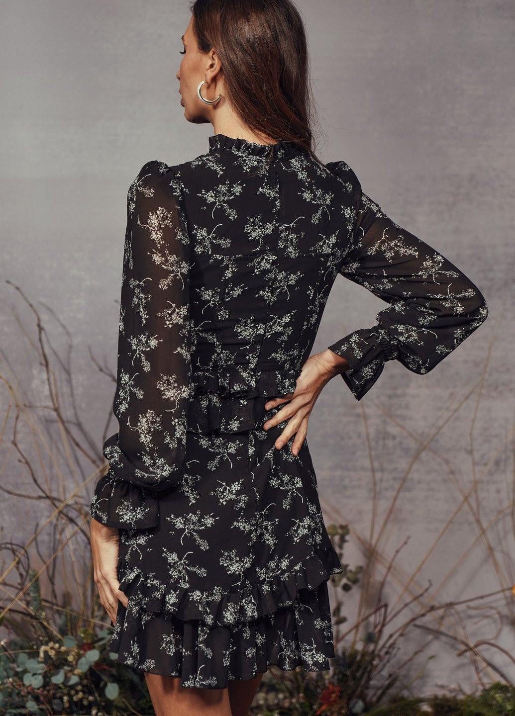 Чорна повсякденний шифонове плаття з воланами Gepur з квітковим принтом