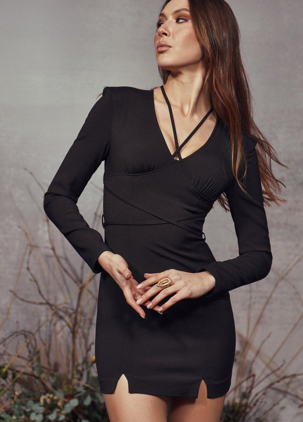 Черное коктейльное черное платье с завязками Gepur однотонное