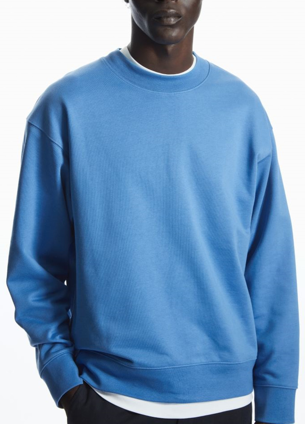 Голубой демисезонный свитер Cos