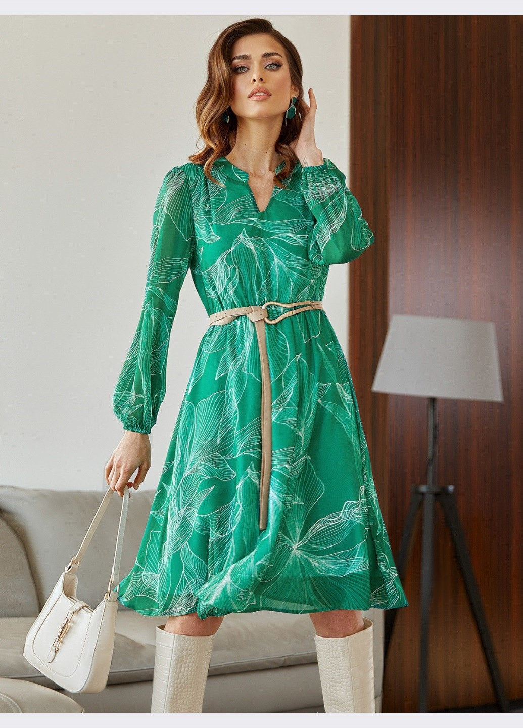 Зеленое кэжуал зеленое кежуал платье из шифона в крупный принт с вырезом клеш Dressa с цветочным принтом