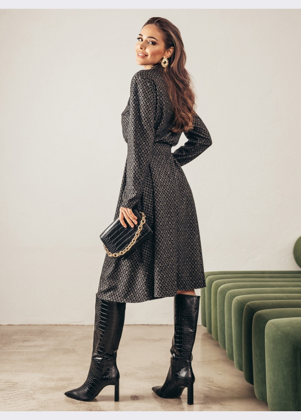 Черное кэжуал шерстяное принтованное платье черное Dressa