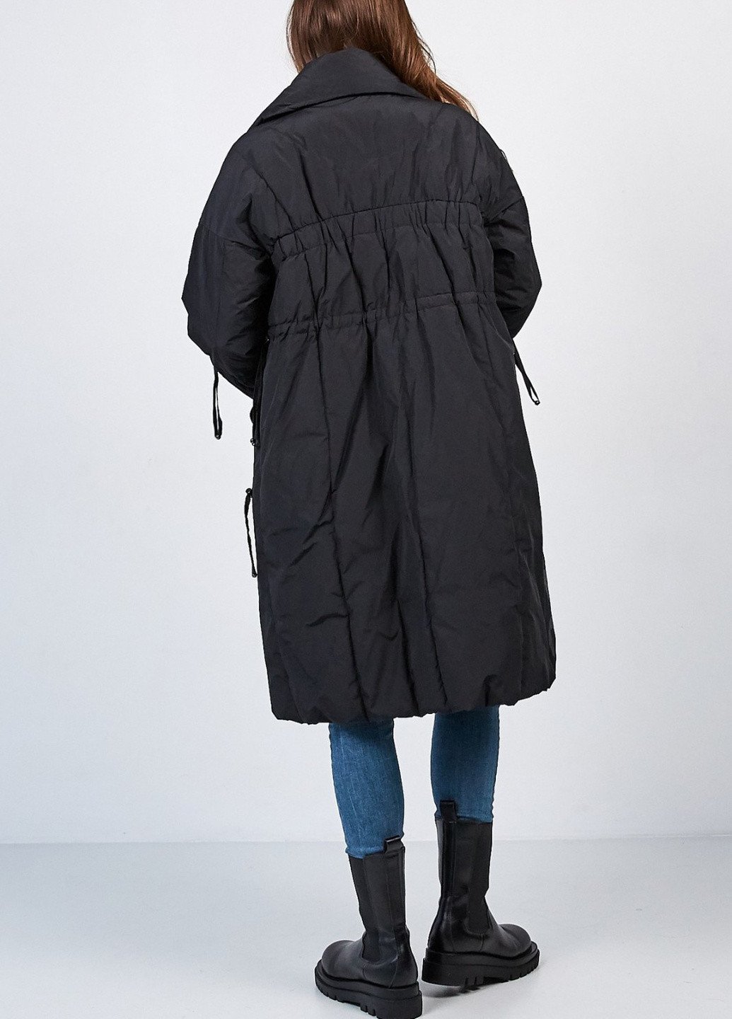 Черное демисезонное Тренч-кокон Lora Duvetty