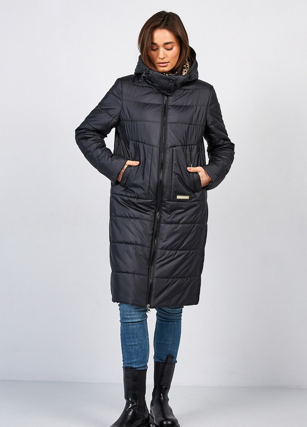 Черное демисезонное Пальто Lora Duvetty