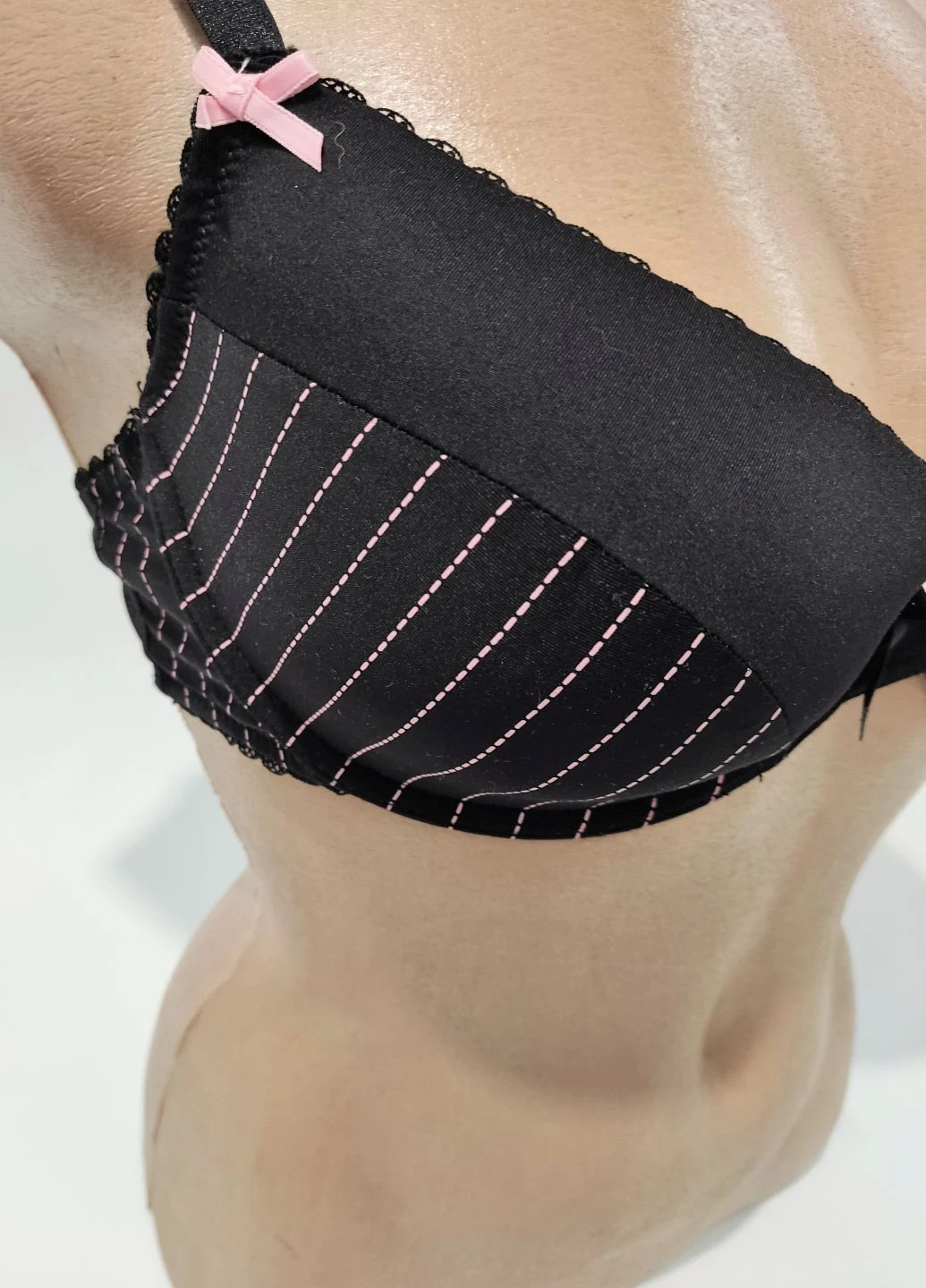 Чорний бюстгальтер Lingerie