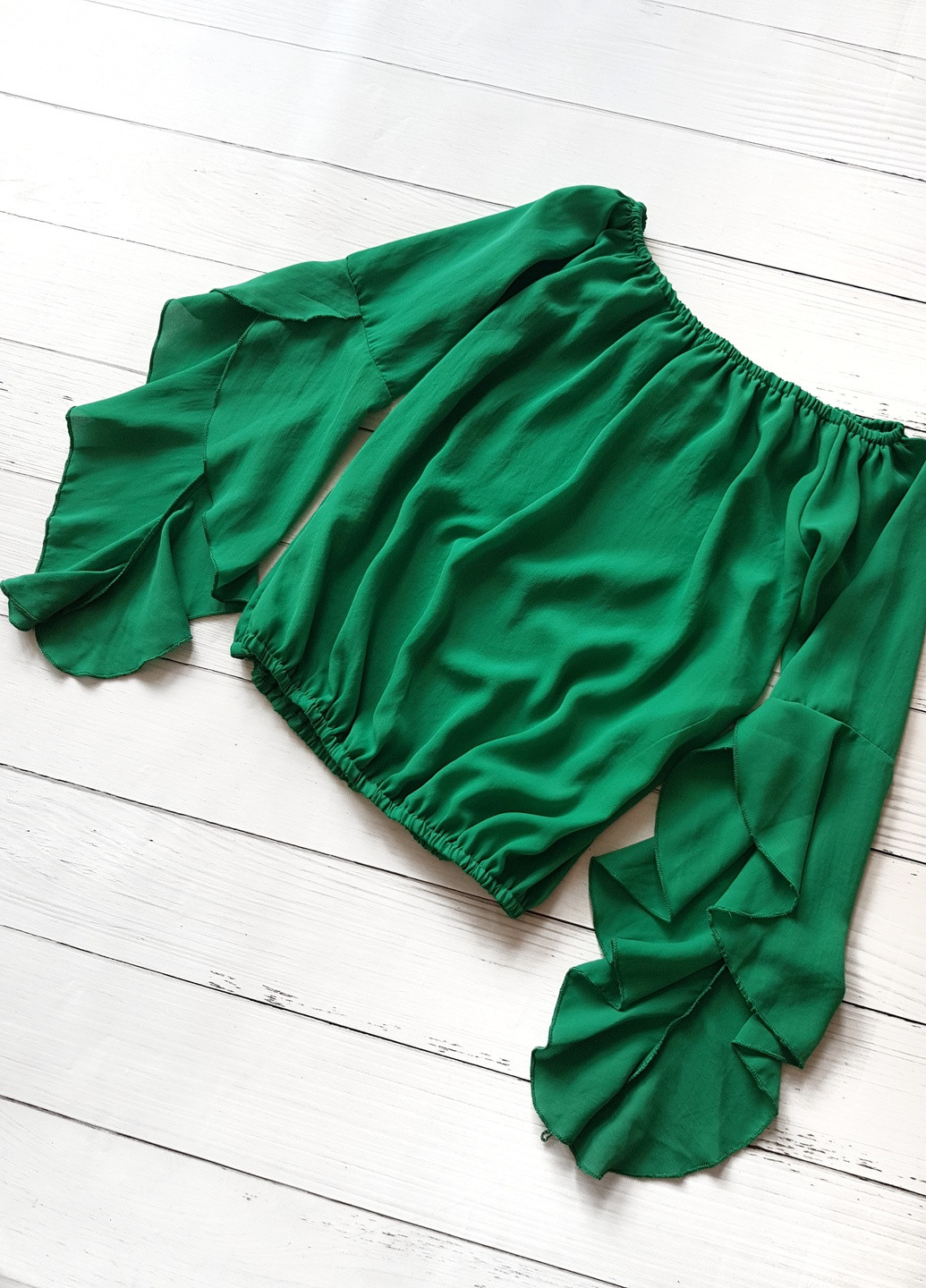 Зелена блузка з фігурними рукавами зелена Boohoo