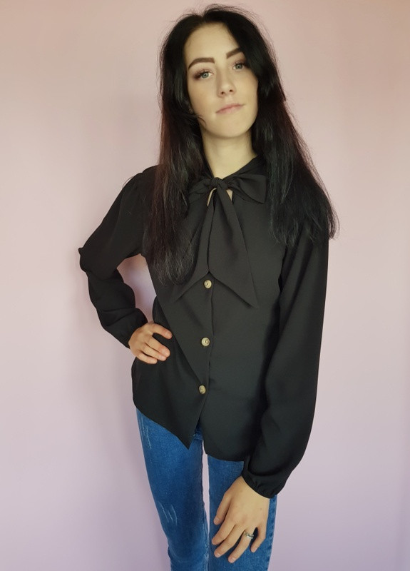 Чёрная блуза однотонная на пуговицах черная Boohoo