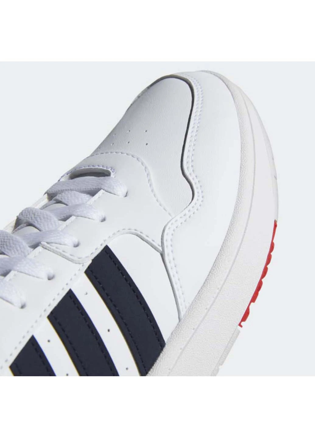 Белые демисезонные кроссовки adidas