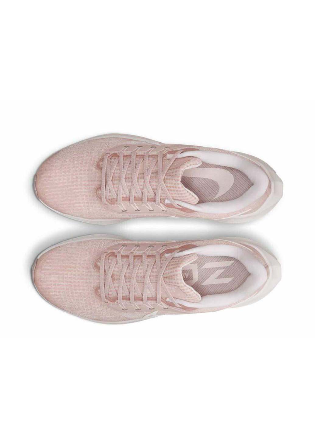 Світло-рожеві осінні кросівки Nike