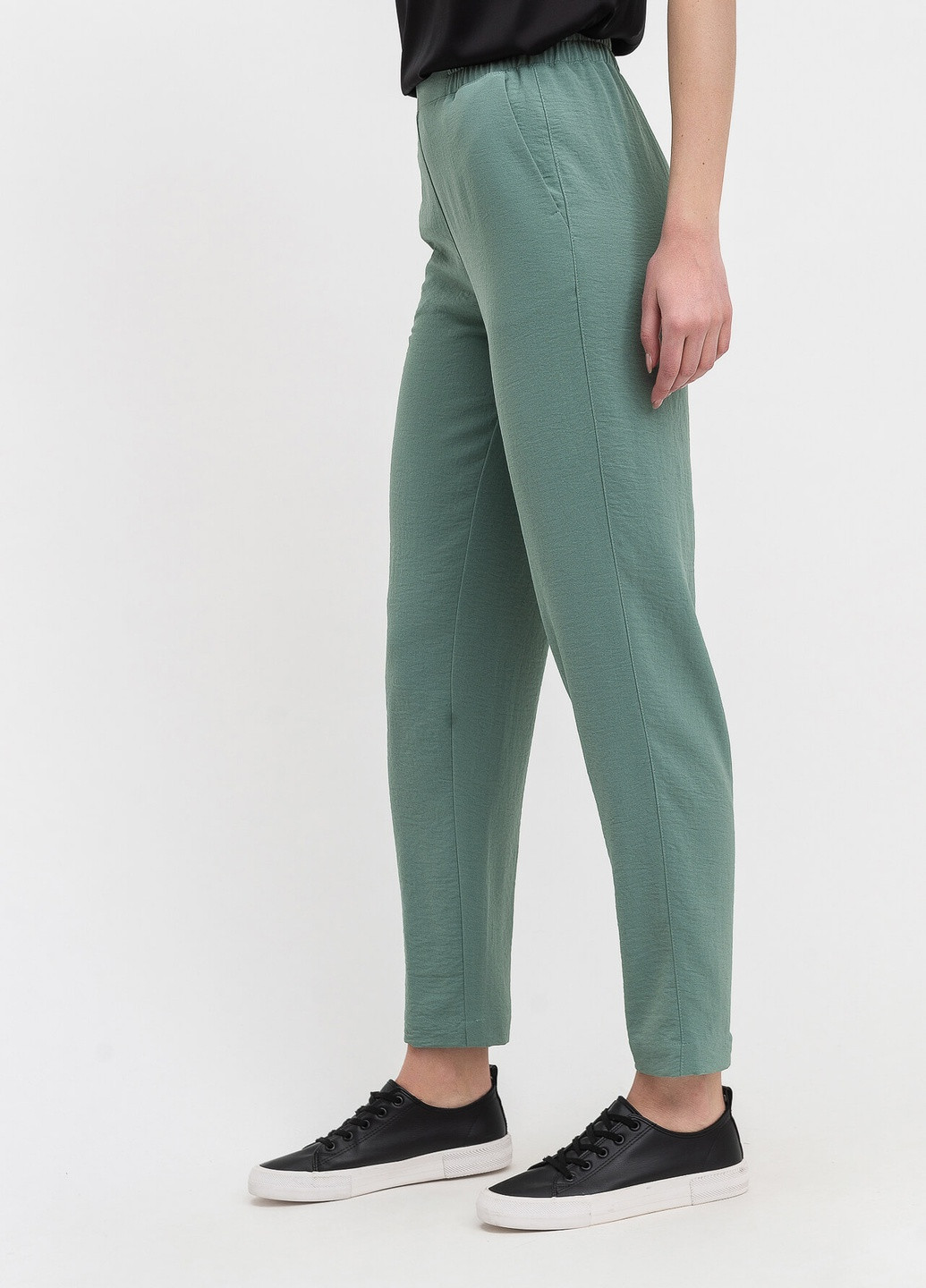 Зеленые классические демисезонные брюки Lesia