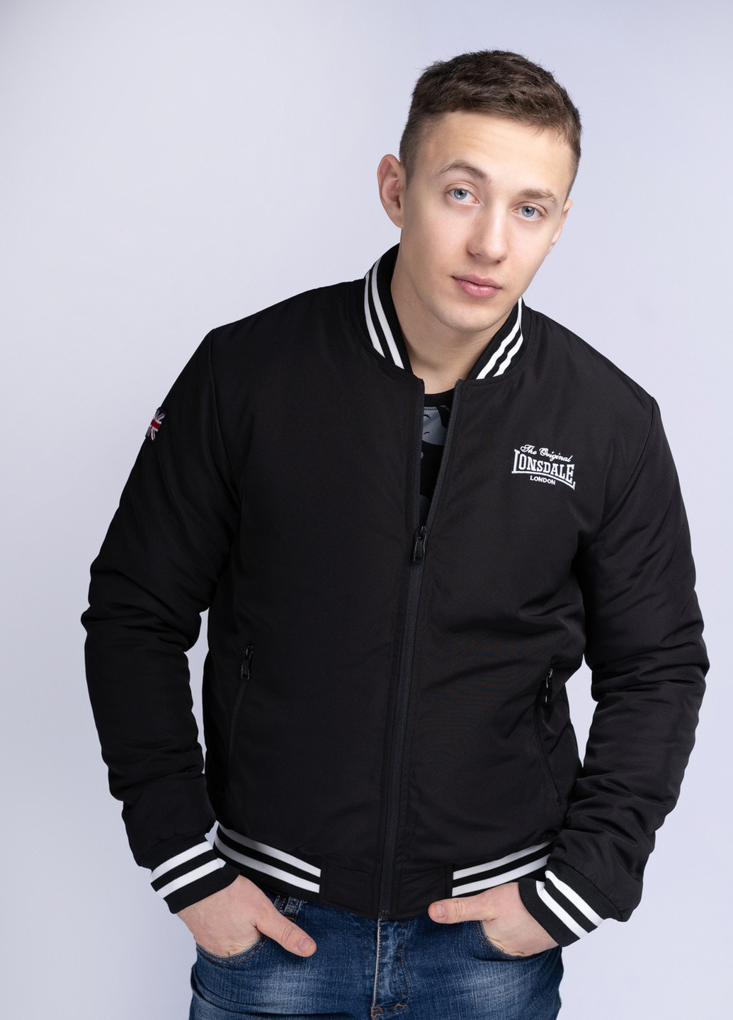 Черная летняя бомбер Lonsdale TRUSTHORPE