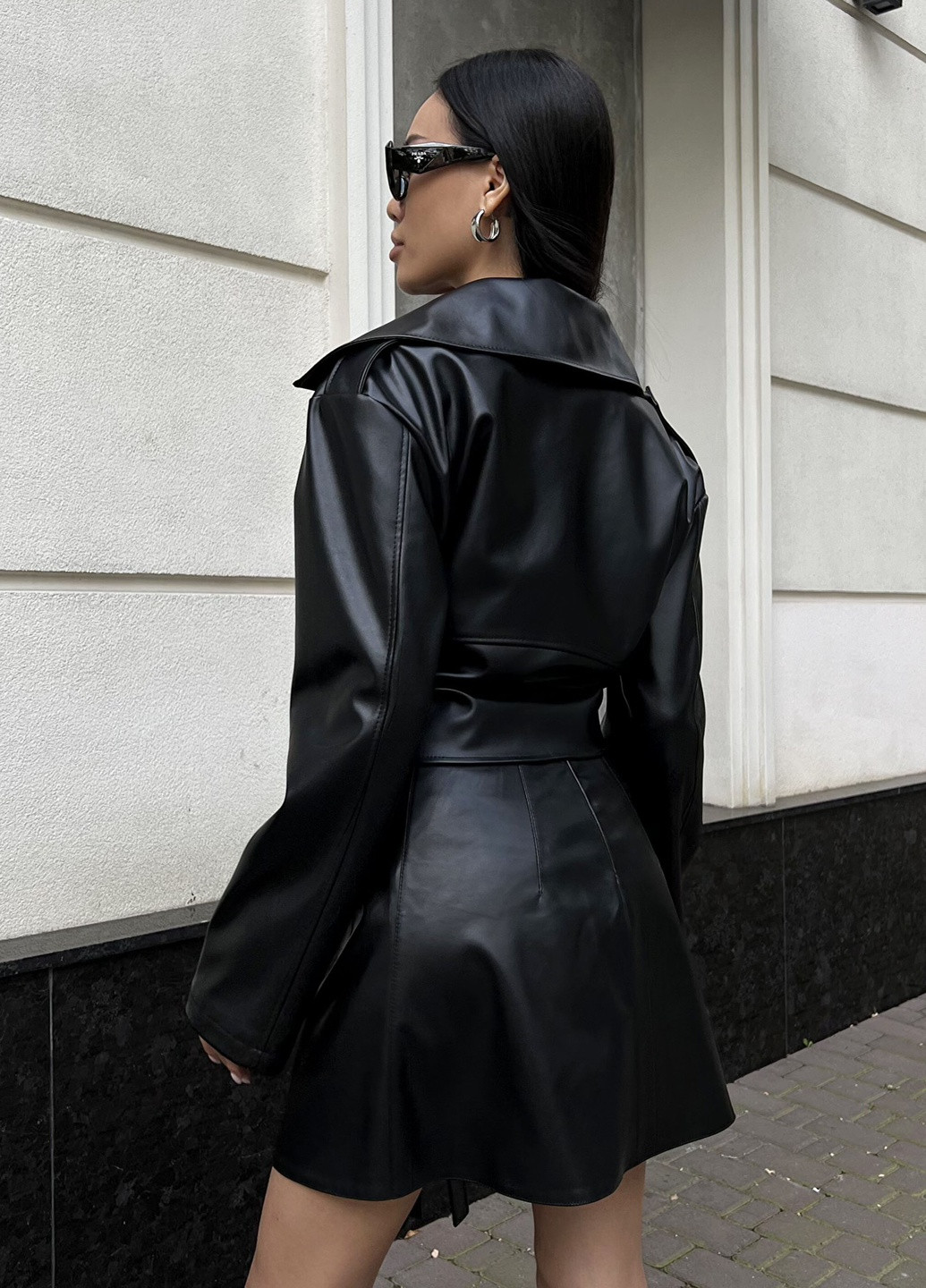 Чорна демісезонна коротка куртка з еко шкіри Jadone Fashion Куртка