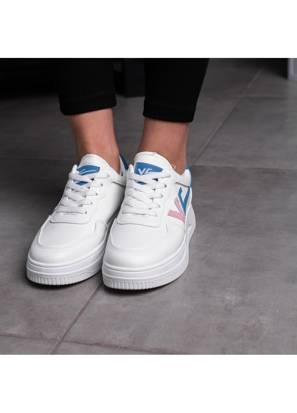 Белые демисезонные кроссовки женские milo 3565 245 белый Fashion