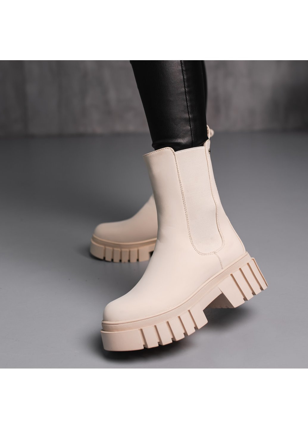 Зимние ботинки женские зимние rosie 3881 235 бежевый Fashion из натурального нубука