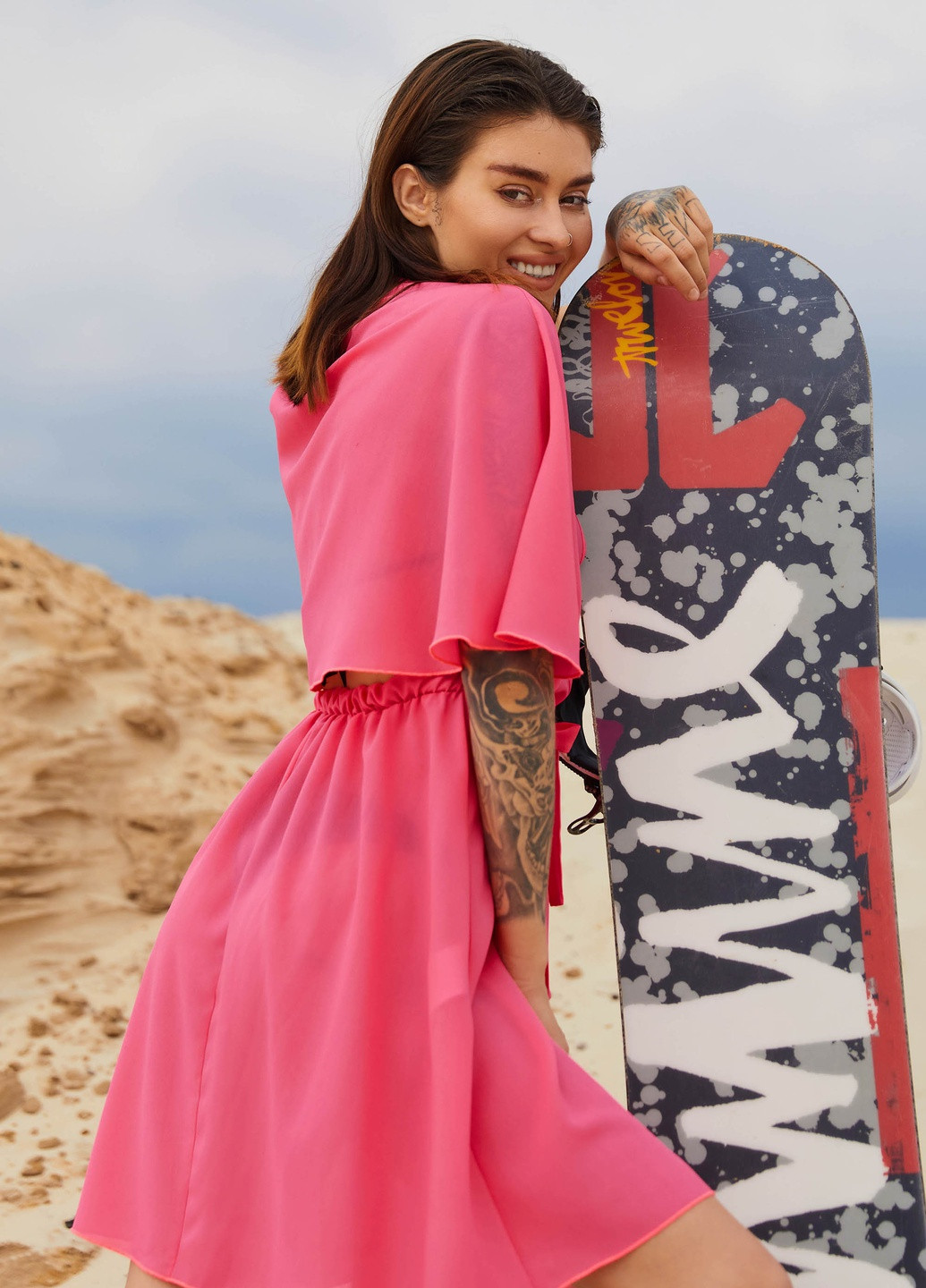 Неперевершена пляжна туніка Jadone Fashion пляжна туніка (257524428)