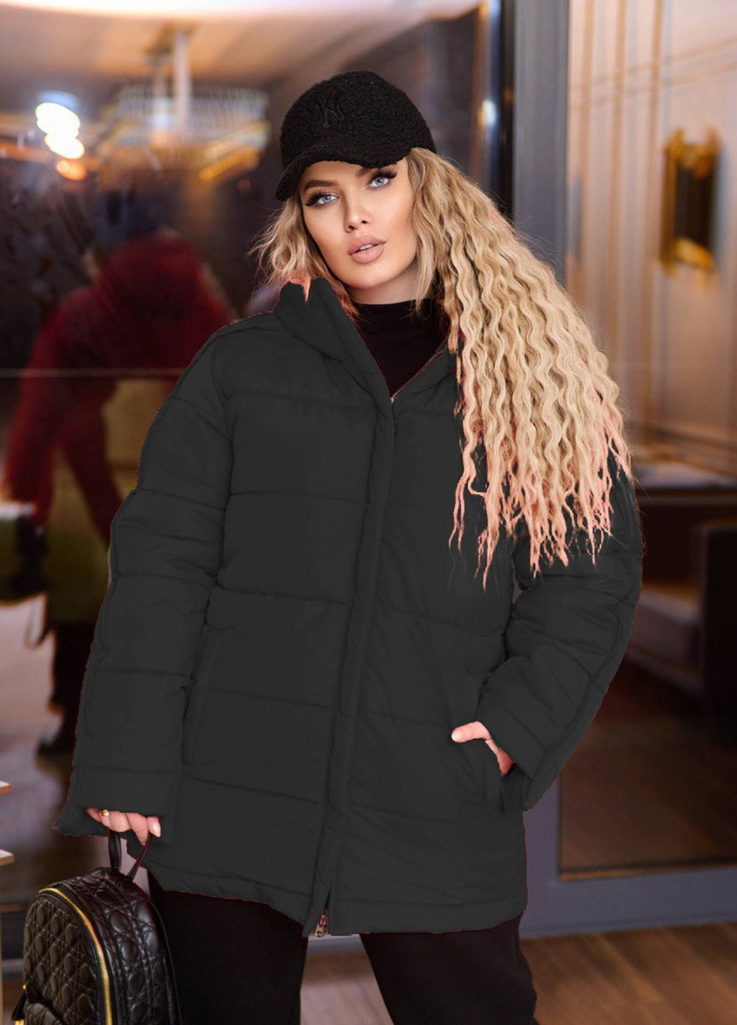 Чорна зимня стьобана зимова куртка енес чорна Tatiana