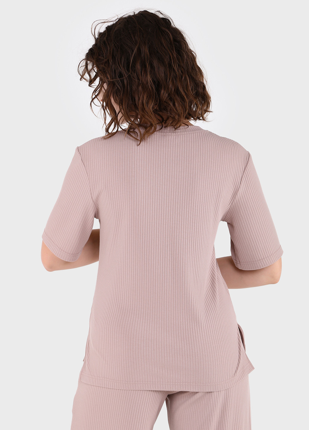 Бежевая летняя легкая футболка женская в рубчик 800000023 с коротким рукавом Merlini Корунья