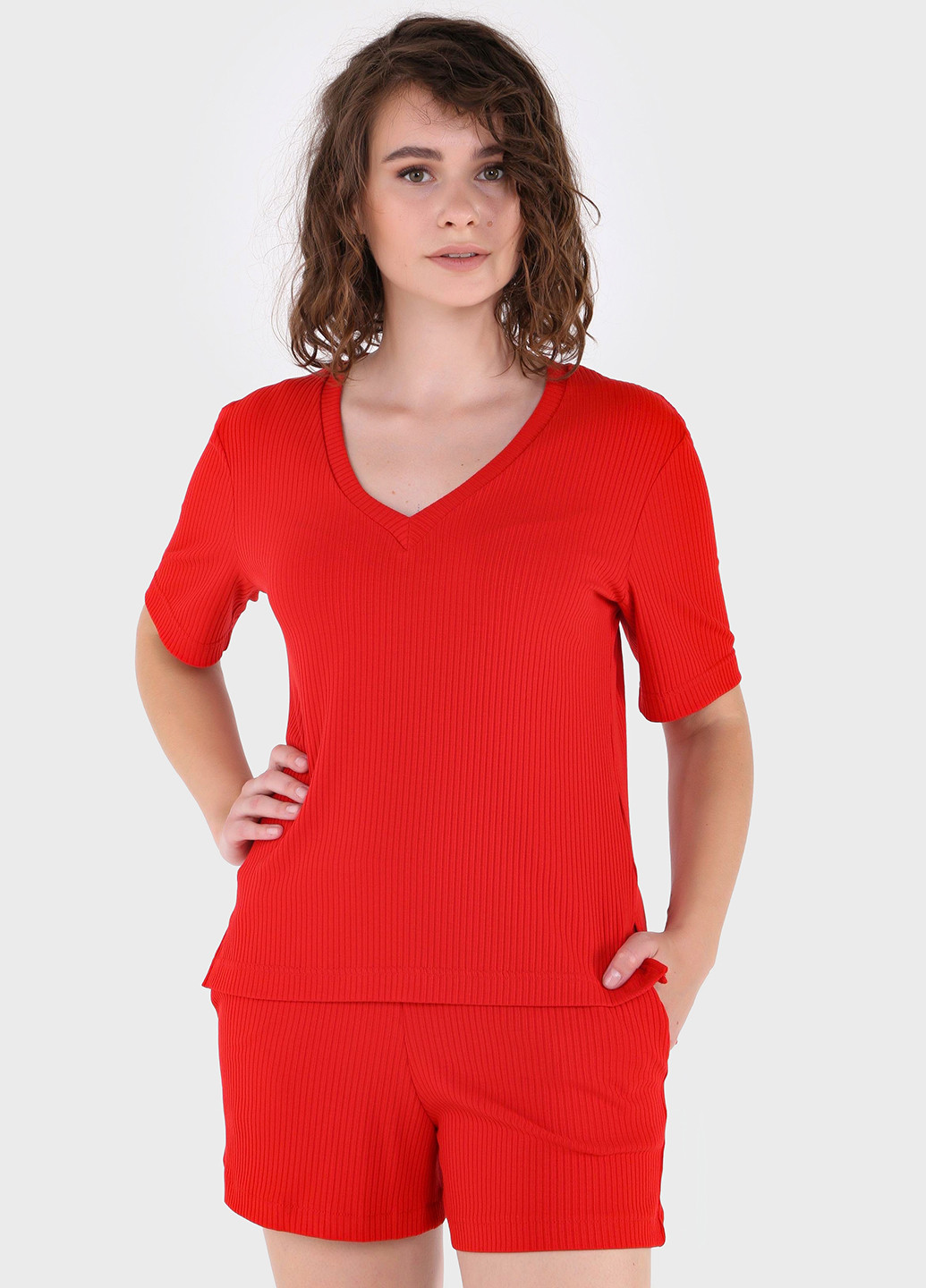 Красная летняя легкая футболка женская в рубчик 800000025 с коротким рукавом Merlini Корунья