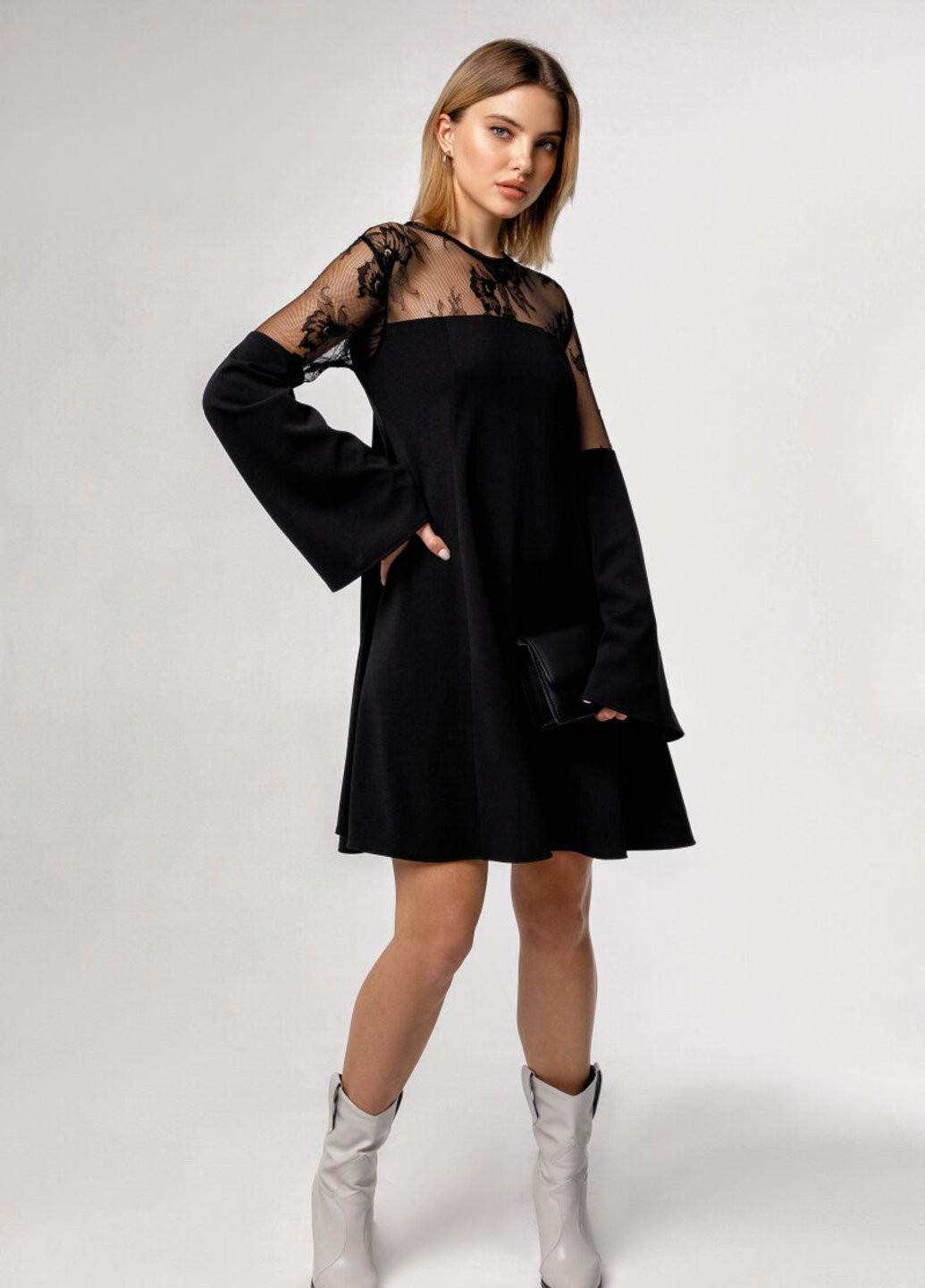 Черное коктейльное свободное платье с ажурной кокеткой Gepur однотонное