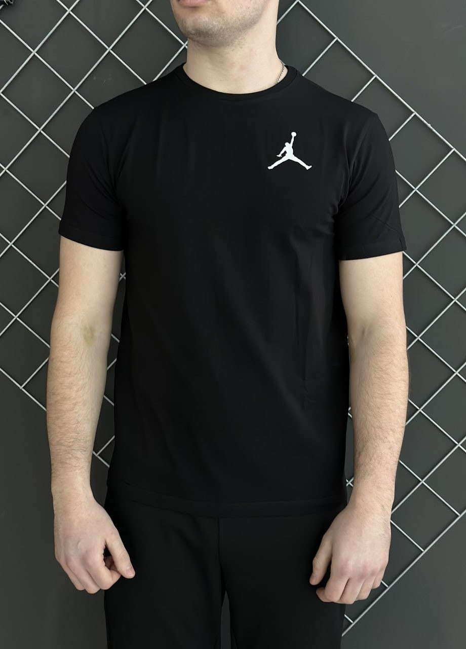 Чорна футболка бавовняна з лого jordan Vakko