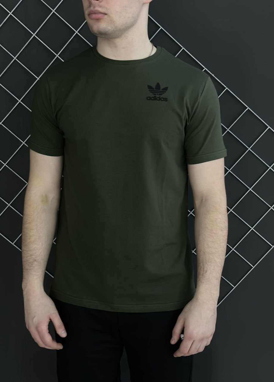 Хакі (оливкова) футболка бавовняна з лого adidas Vakko
