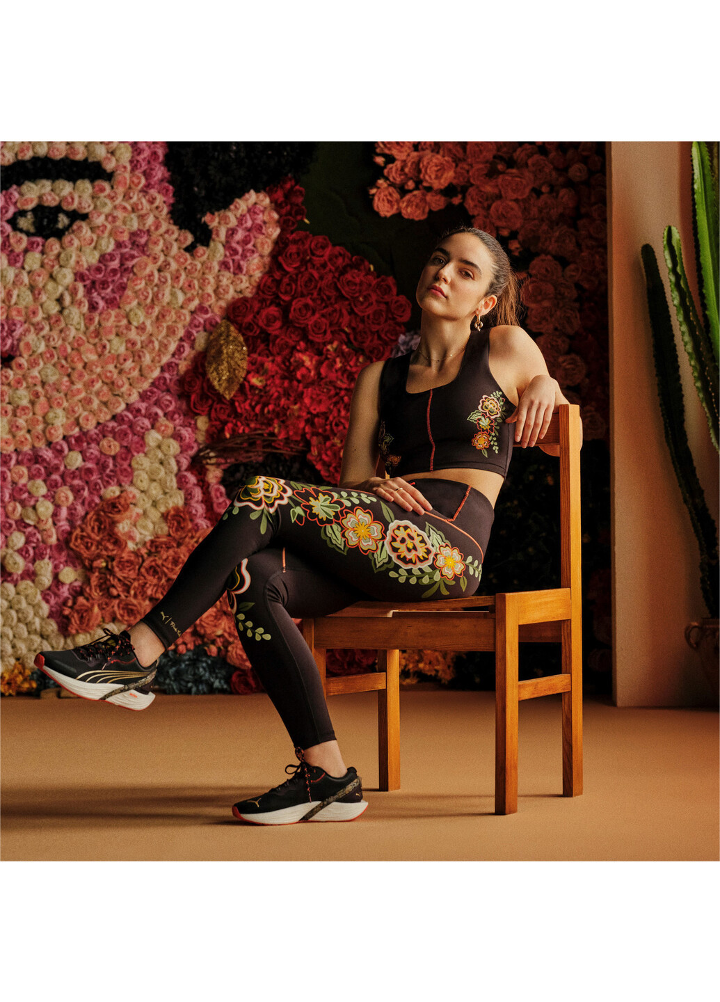 Puma x Frida Kahlo 7/8 Tight Black Floral Print Leggings Women's Size Small