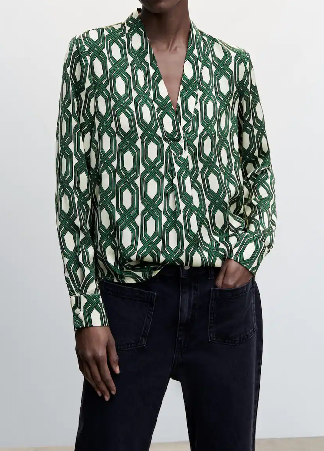 Зеленая кэжуал рубашка с геометрическим узором Mango