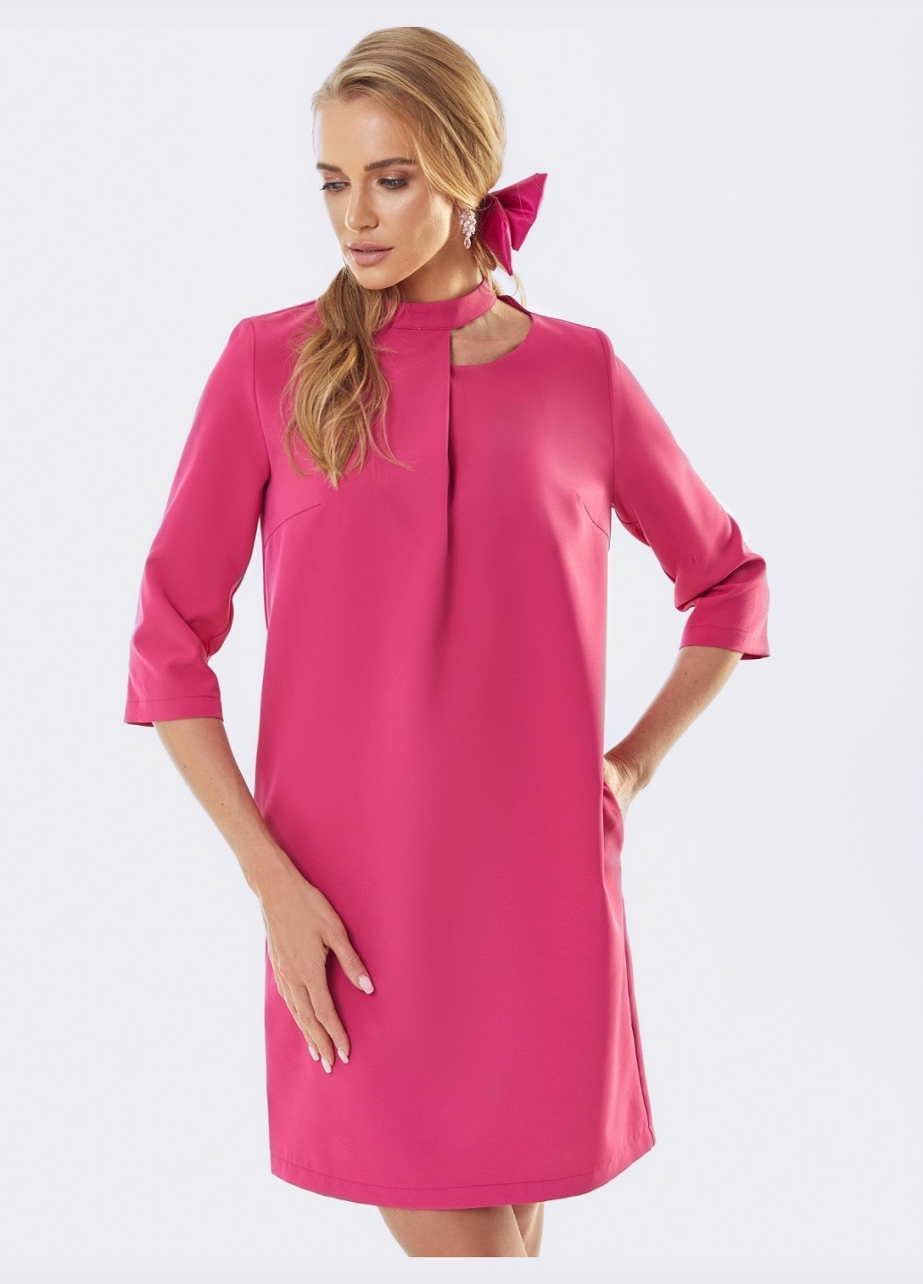 Рожева рожеве плаття зі складкою і фігурним вирізом горловини Dressa