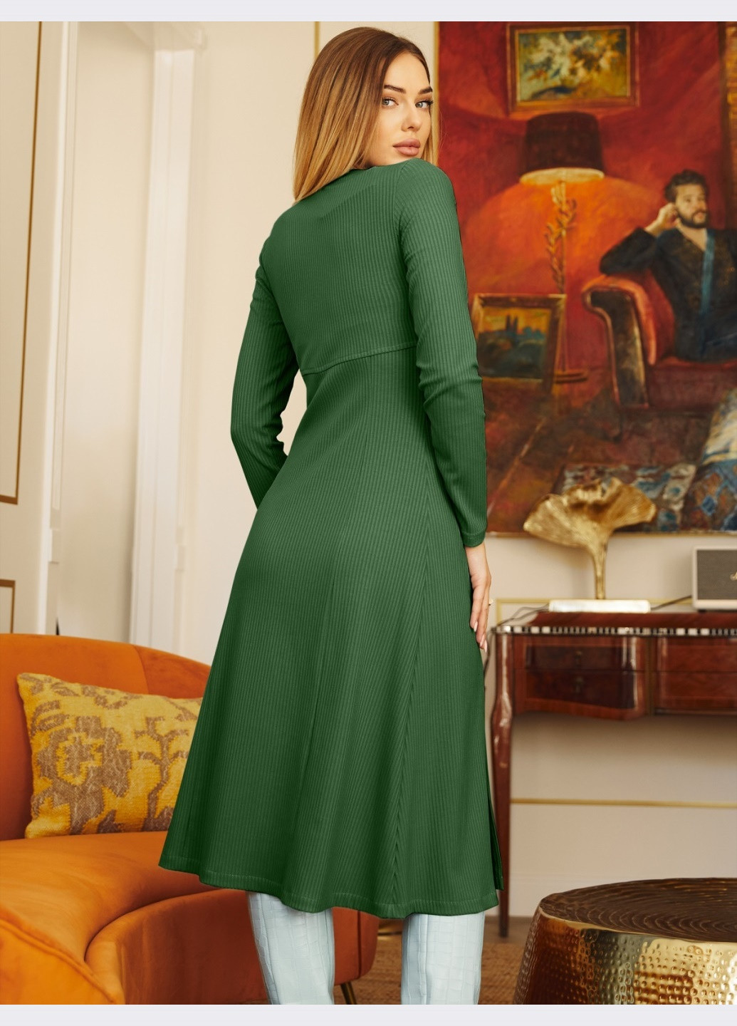 Оливкова (хакі) трикотажна сукня кольору хакі зі швом під груддю Dressa