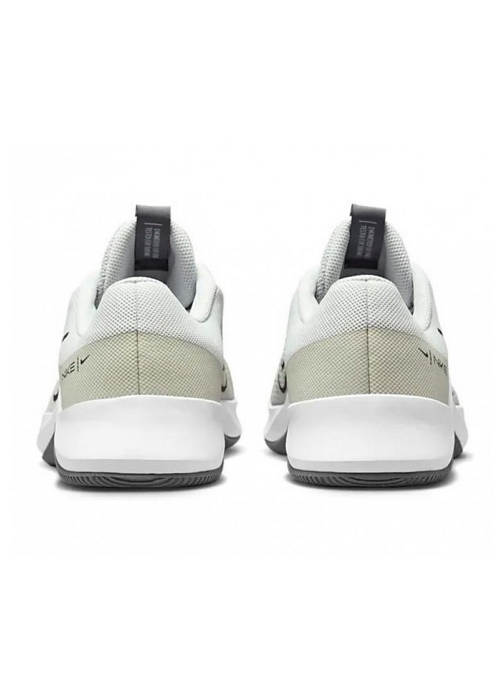 Серые всесезонные кроссовки мужские dm0823-004 Nike MC TRAINER 2