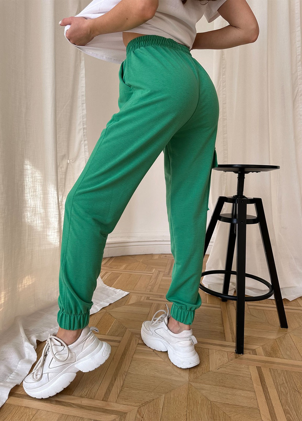 Зеленые спортивные демисезонные карго брюки ISSA PLUS