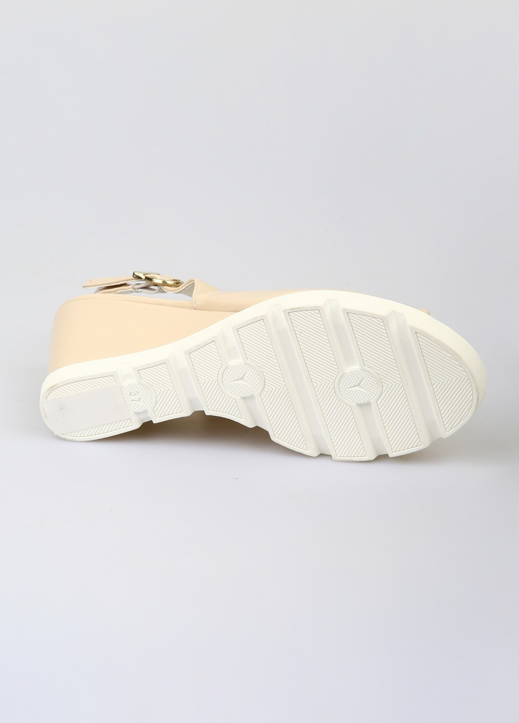 Бежевые босоножки Phany