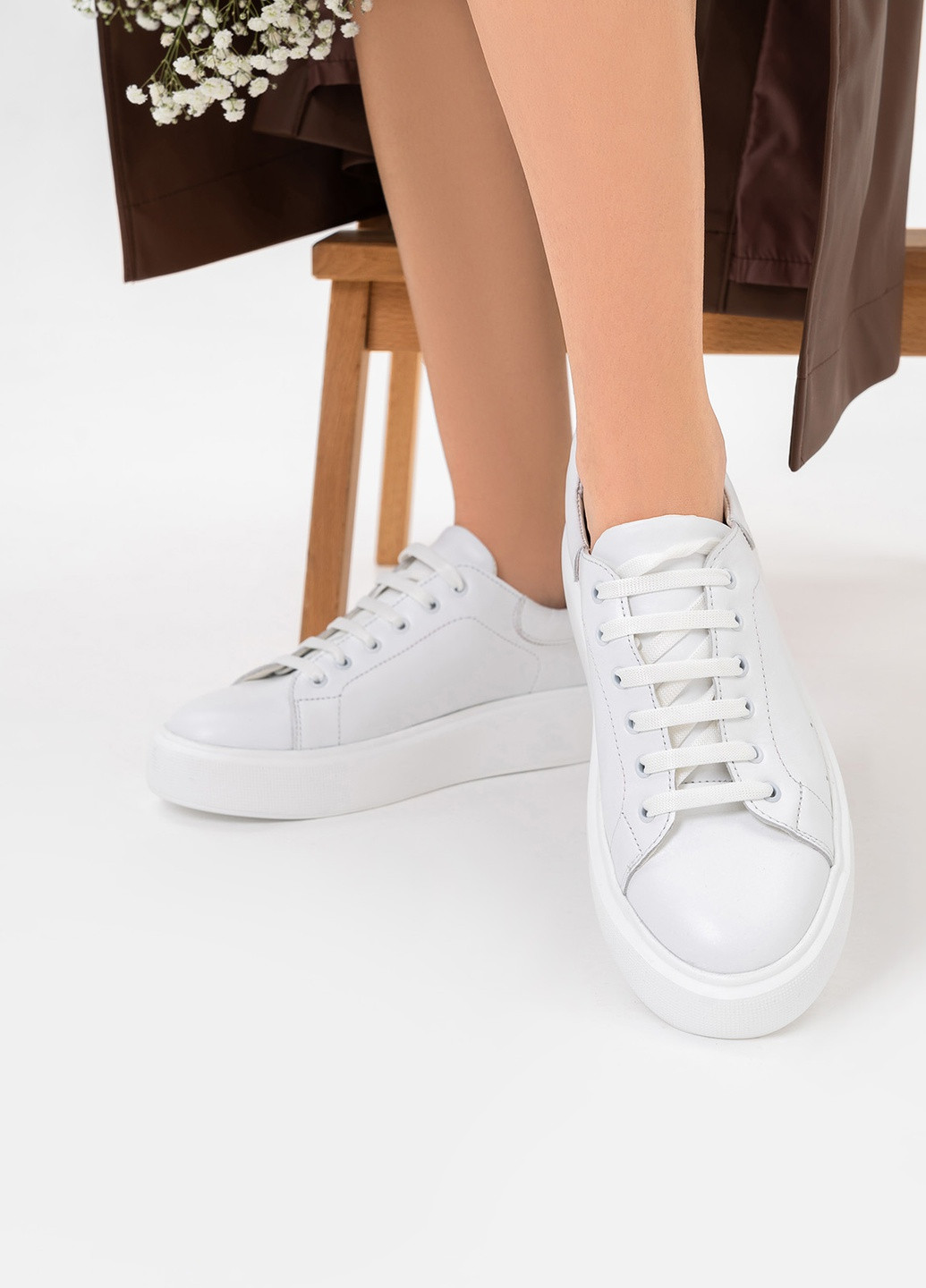 Белые женские кожаные кеды ISSA PLUS OB2-185