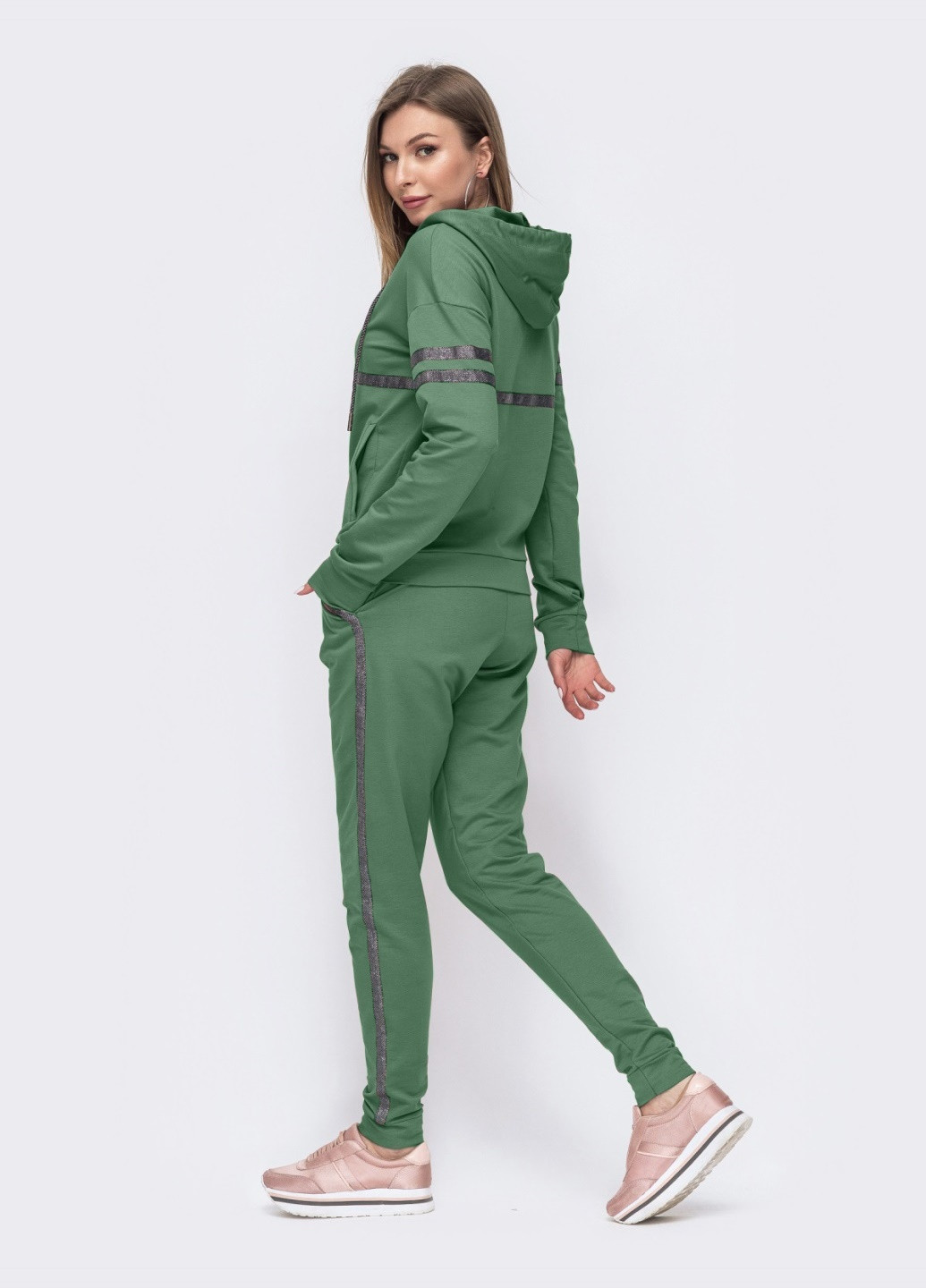 зеленый костюм из кофты с капюшоном и брюк Dressa (257928052)