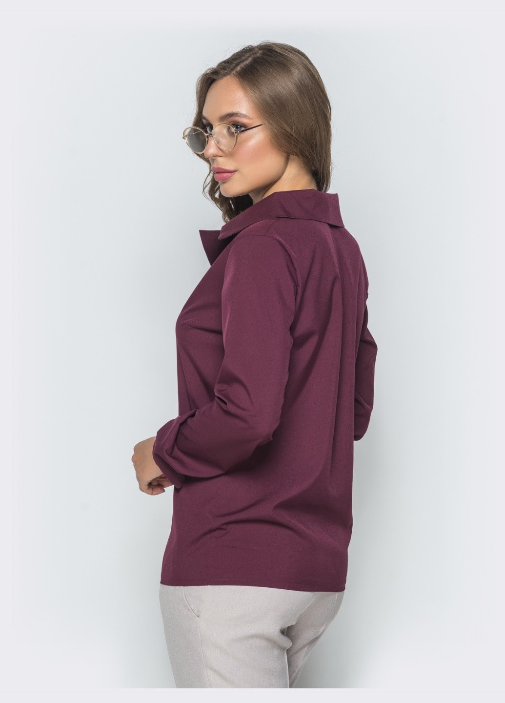 Бордова блузка бордового кольору з софту з відкладним коміром Dressa