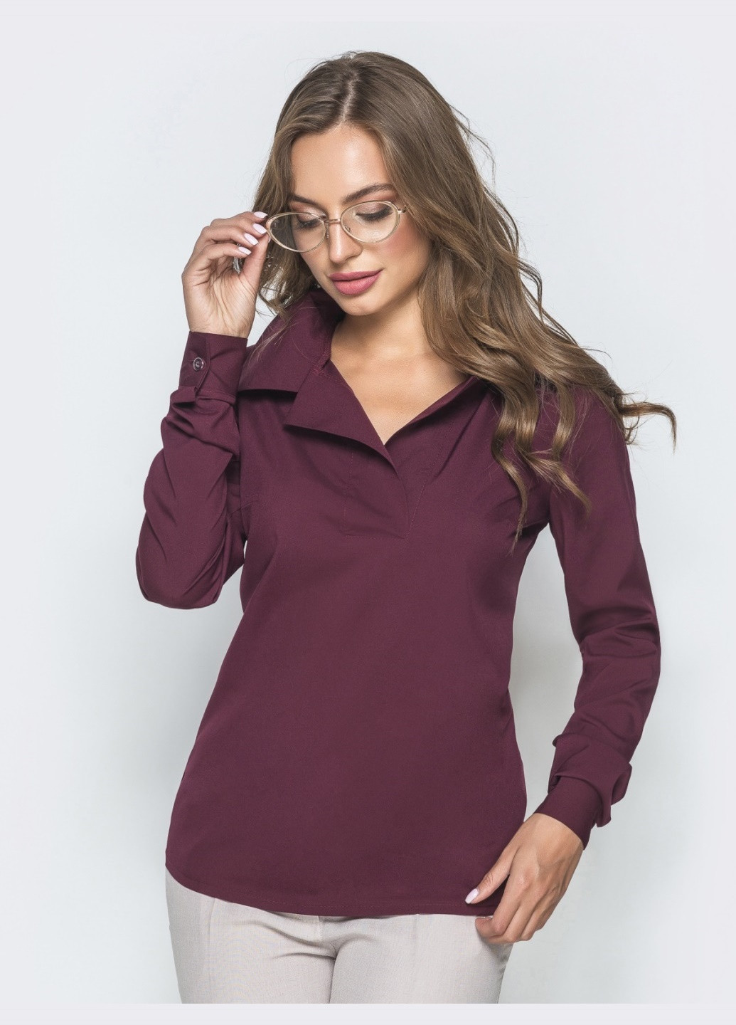 Бордова блузка бордового кольору з софту з відкладним коміром Dressa