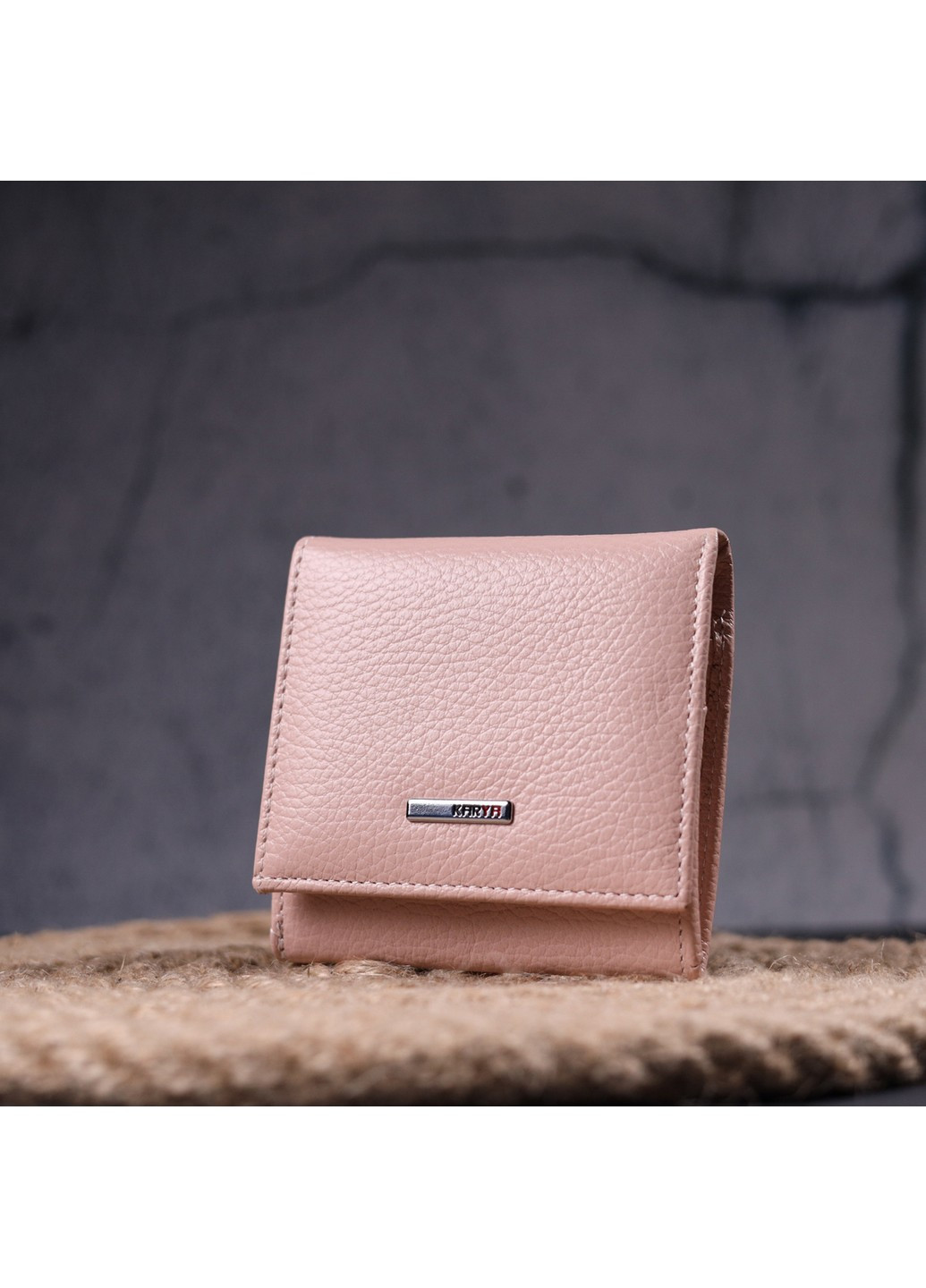 Компактний жіночий шкіряний гаманець з монетницею 10,5х10х2 см Karya (257936740)