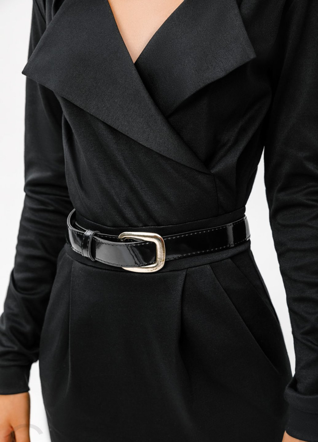 Черное деловое сдержанное приталенное платье Gepur однотонное