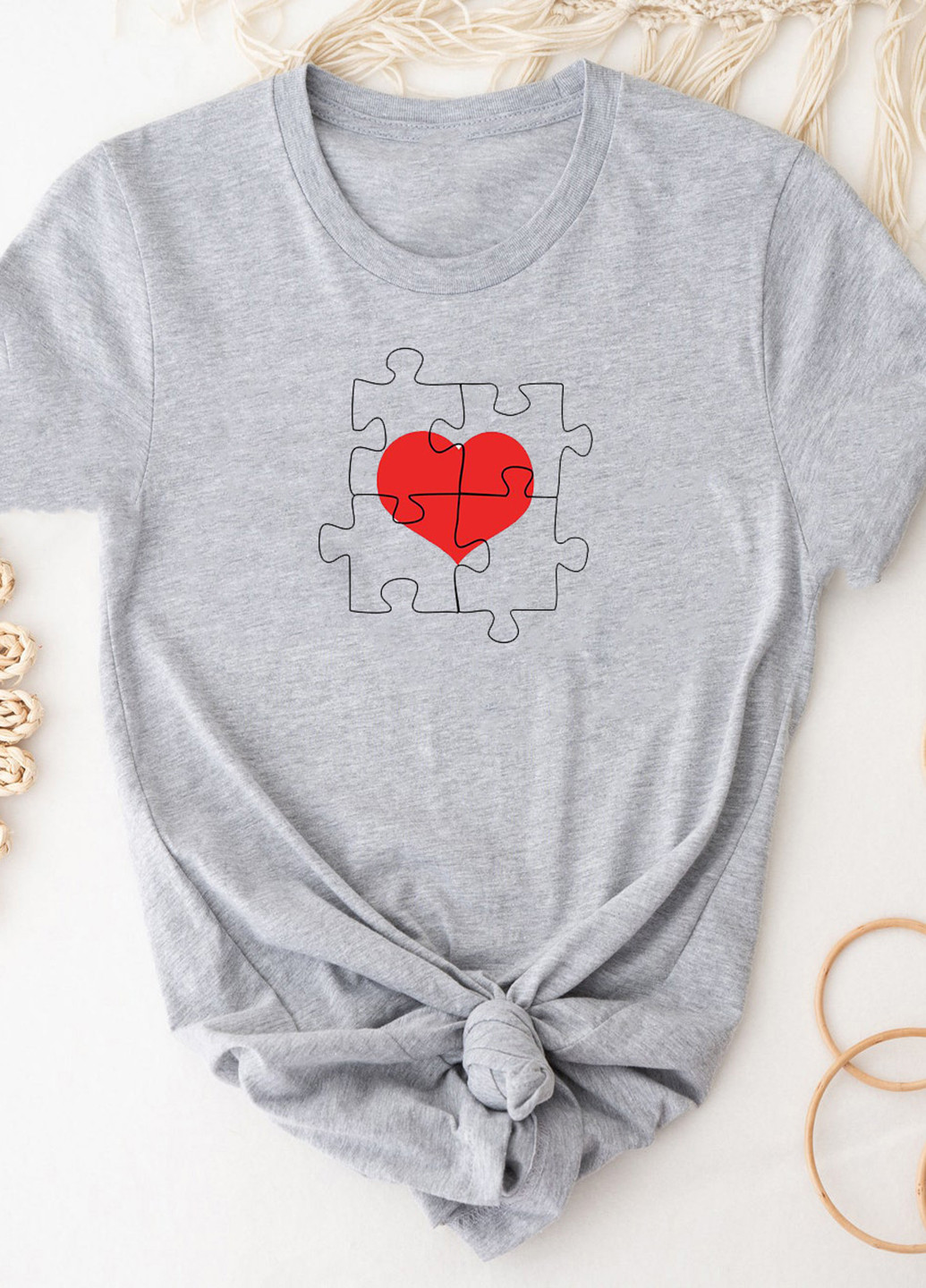 Сіра демісезон футболка жіноча сіра big puzzle of love Zuzu