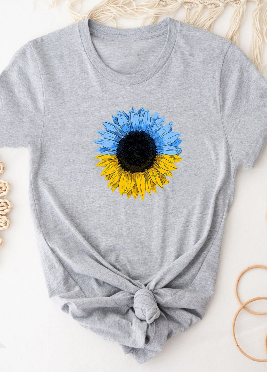 Сіра демісезон футболка жіноча сіра patriotic sunflower Zuzu