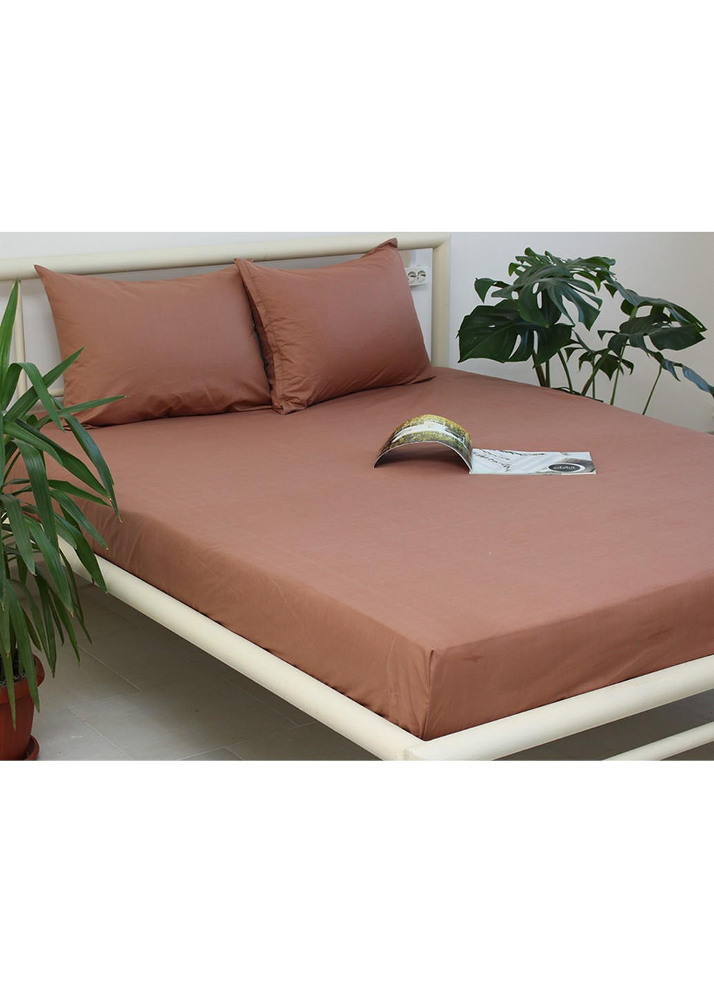 Простирадло на резинці + наволочки Mahogany Rose 180х200х20 см Tag (258032007)