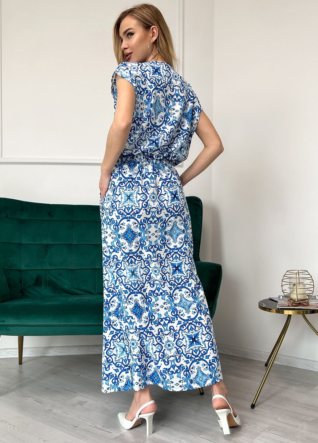 Блакитна повсякденний сукня жіноча а-силует ISSA PLUS з абстрактним візерунком