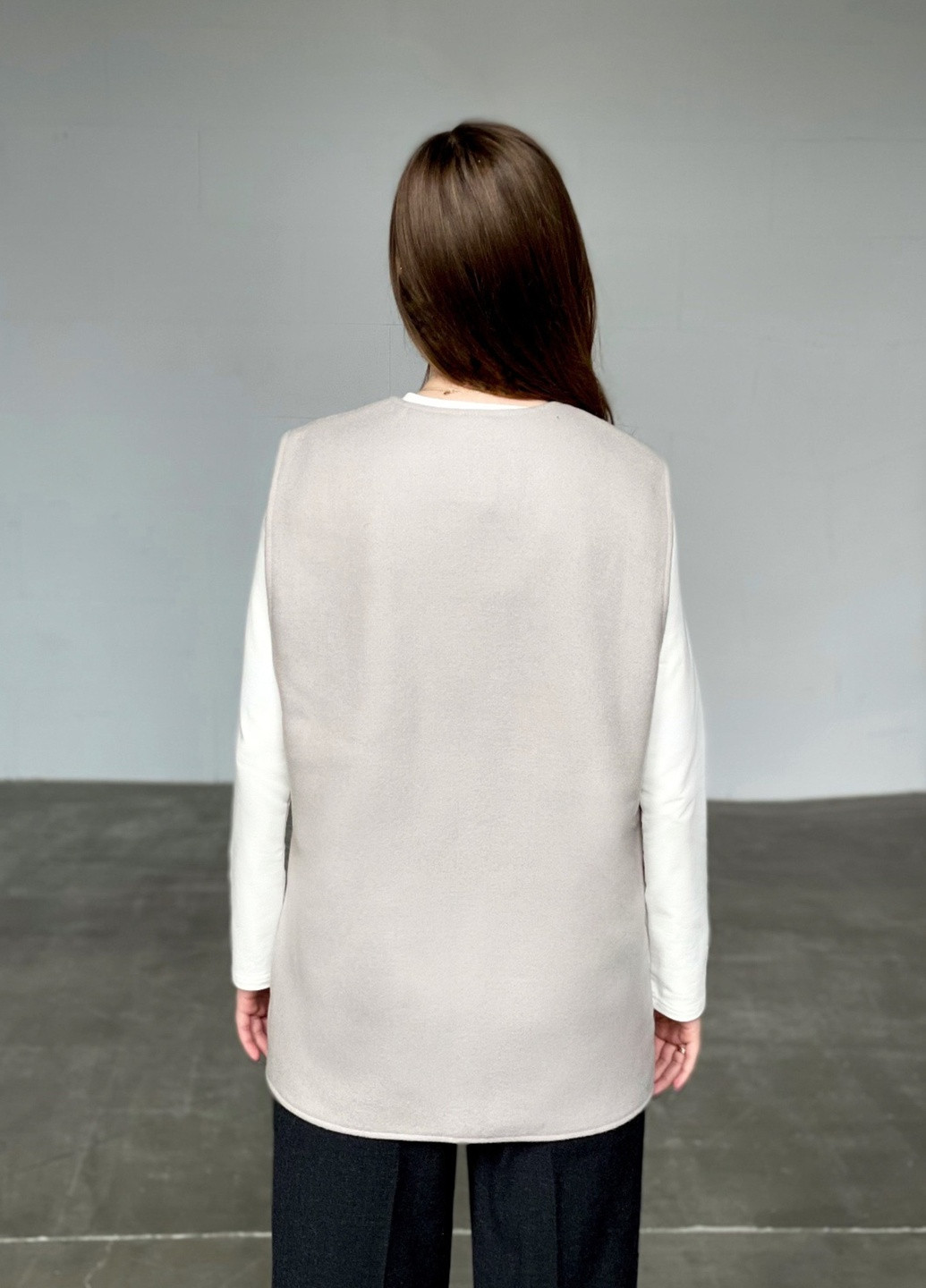 Жіночий жилет з пальтової тканини сіро-бежевий one size Koko boutique (258150336)