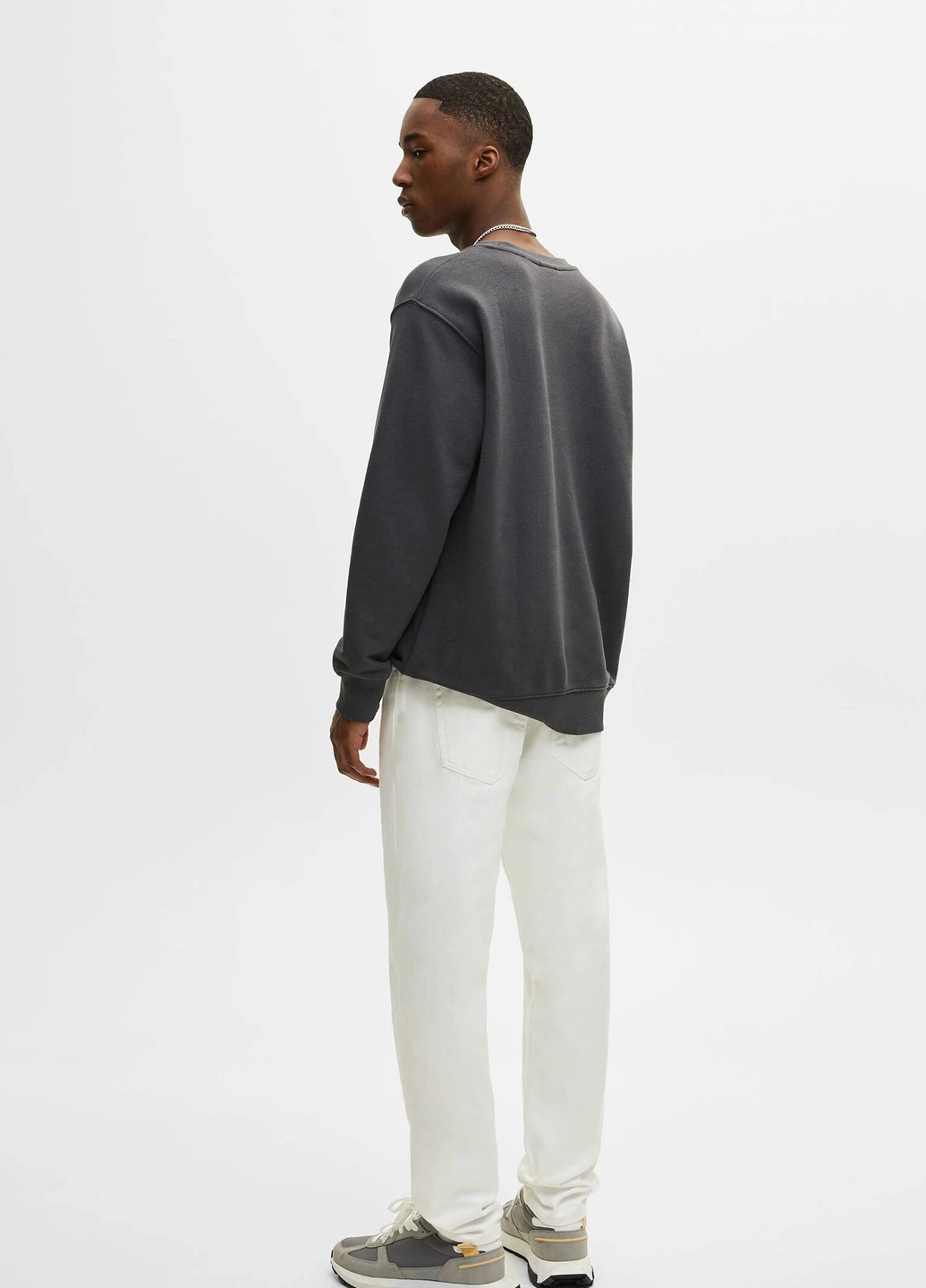 Белые демисезонные джинсы Pull & Bear
