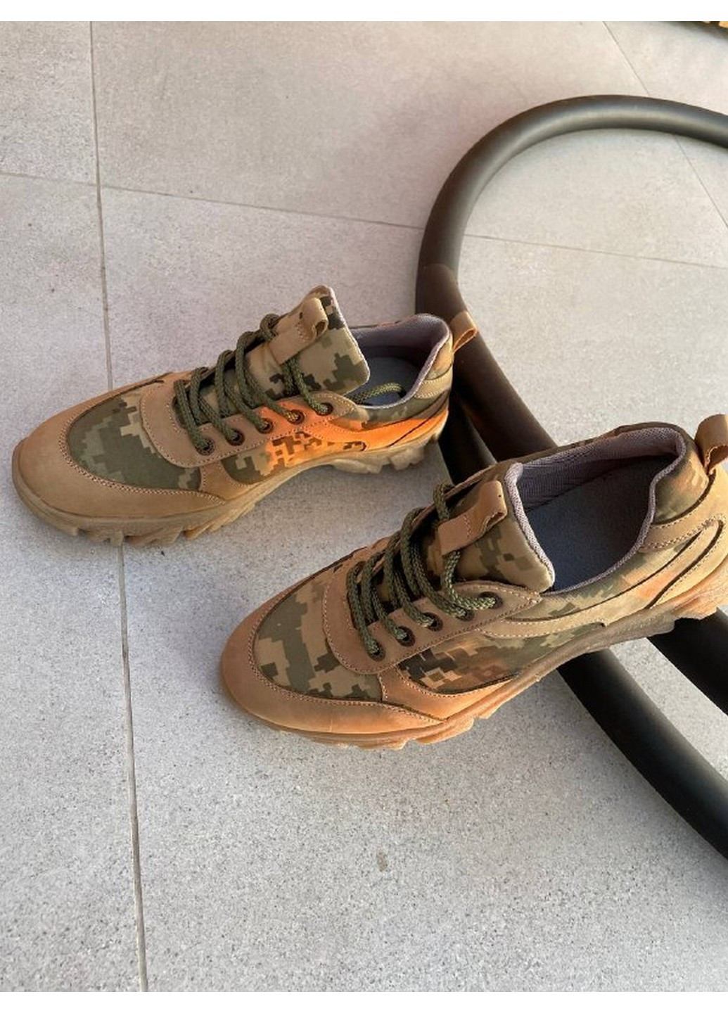 Оливковые (хаки) демисезонные мужские кроссовки из нубука 45 VZUTIK