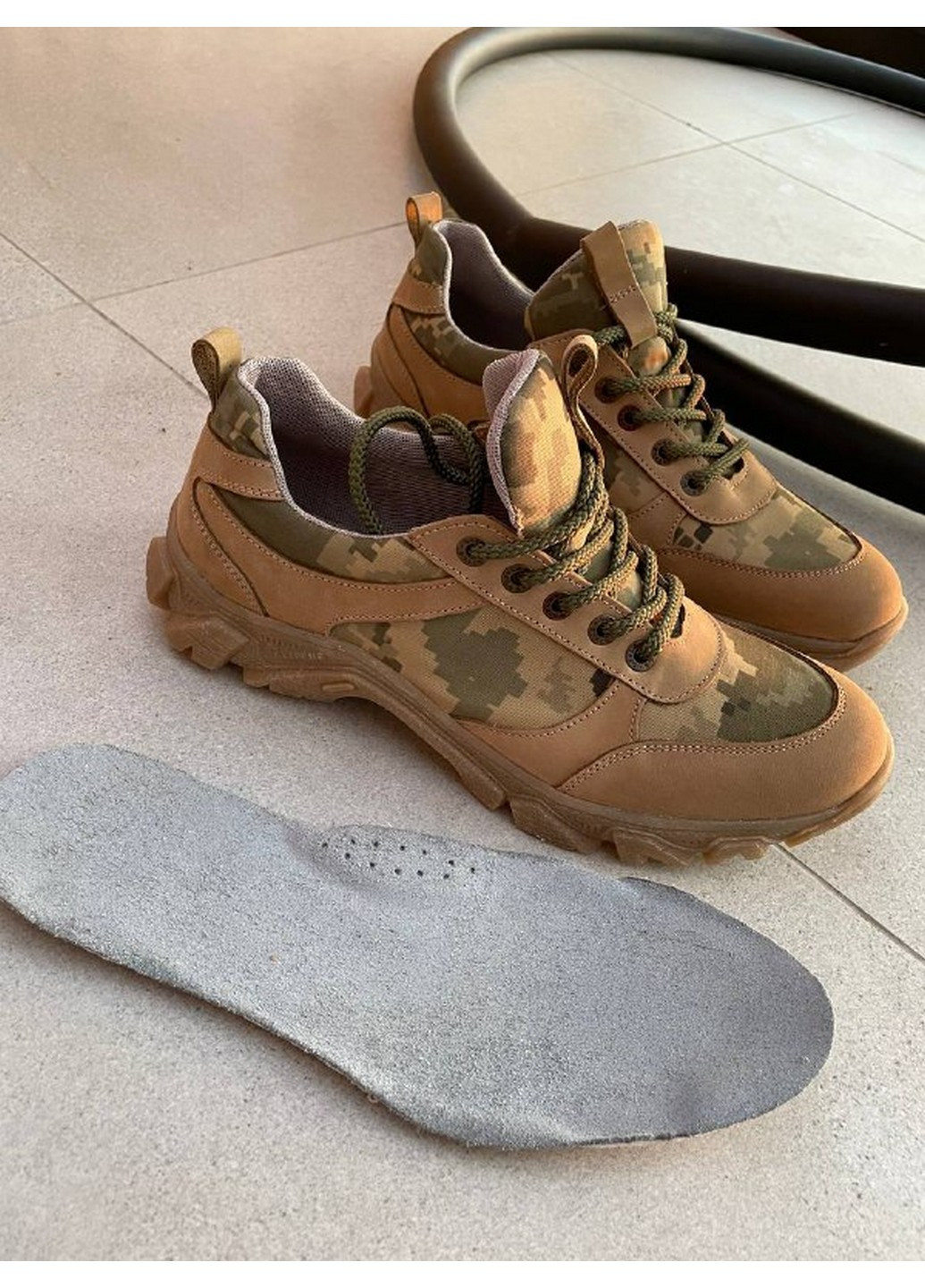 Оливковые (хаки) демисезонные мужские кроссовки из нубука 45 VZUTIK